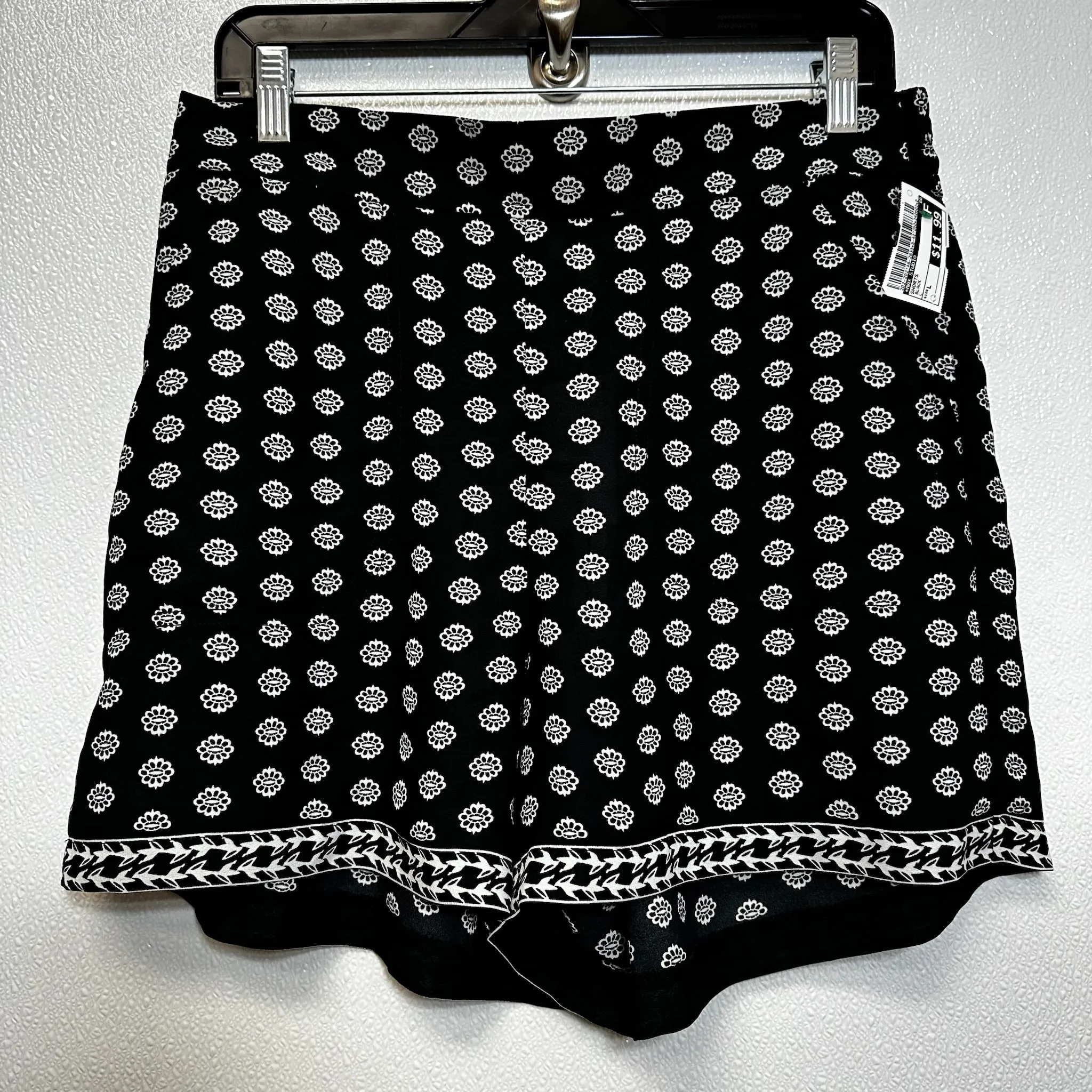 Black Shorts Max Studio, Size L