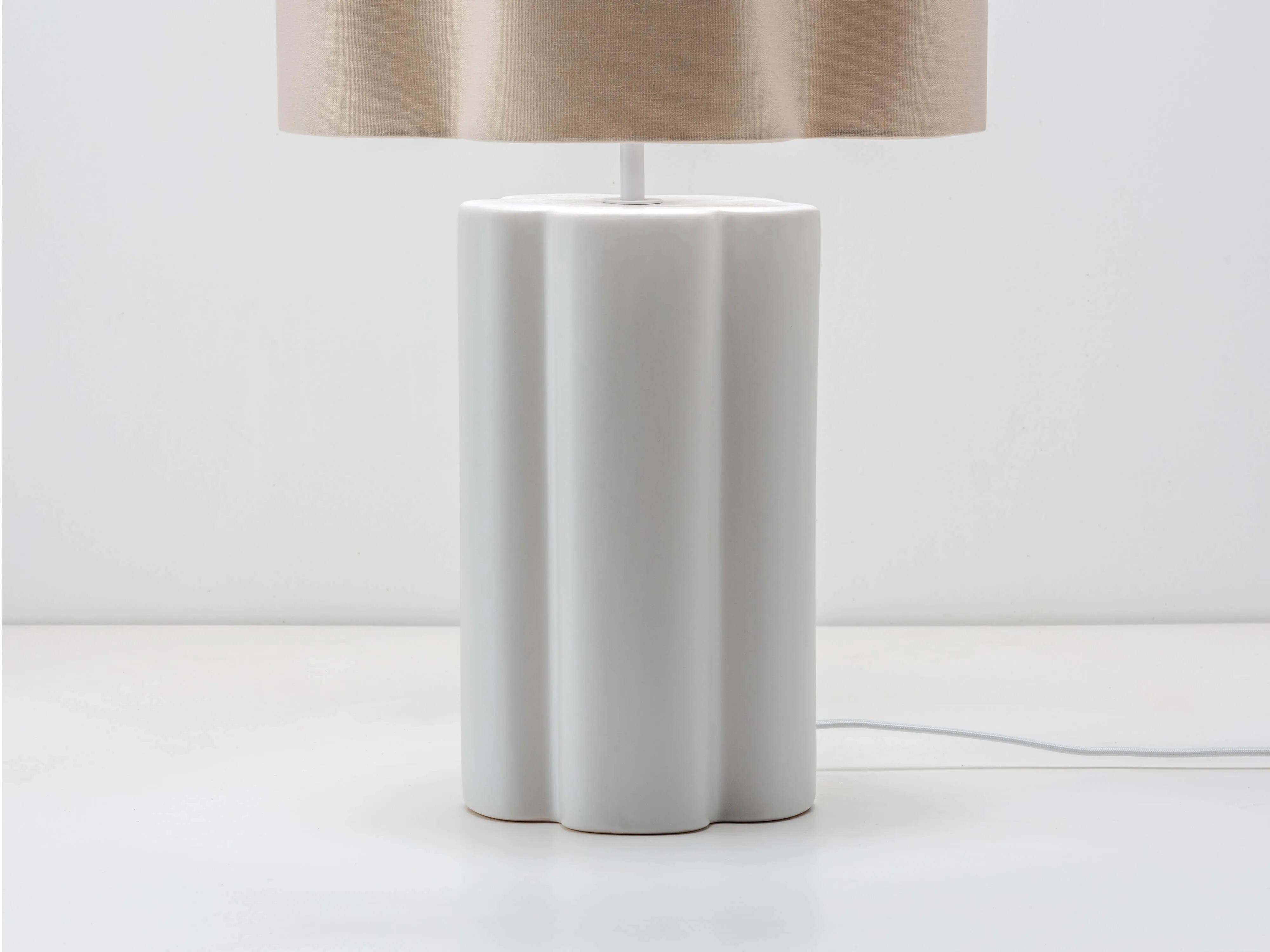 Flower ceramic table lamp