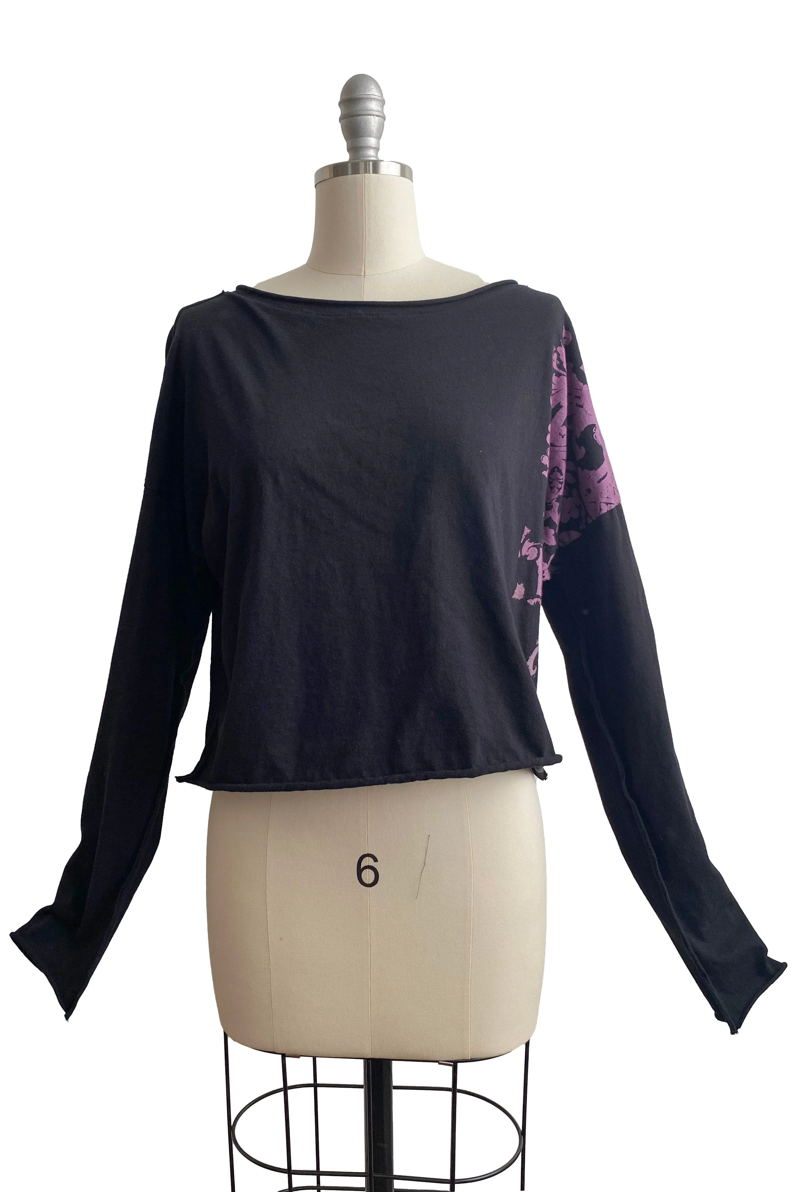 Jen Crop Top with Long Sleeve w/ Wallpaper Print - Black & Purple - Small