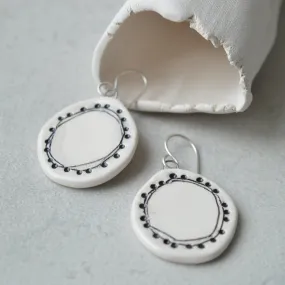 Minimalist wreath earrings II